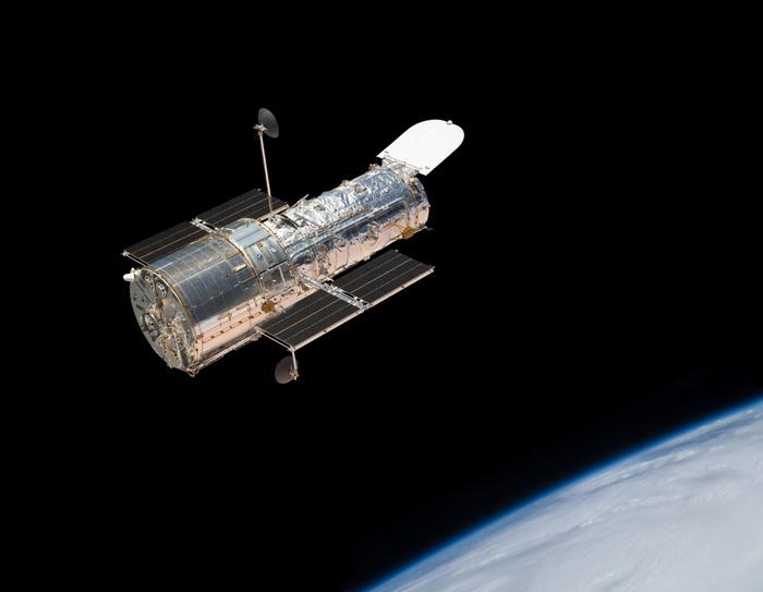 Se pone en órbita el telescopio espacial Hubble -0